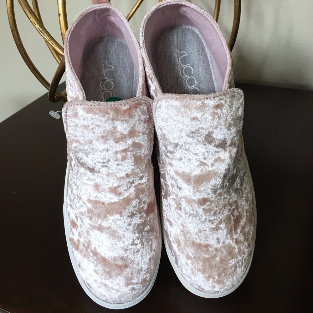 Sugar memory foam velvet blush pink shoe 7.5